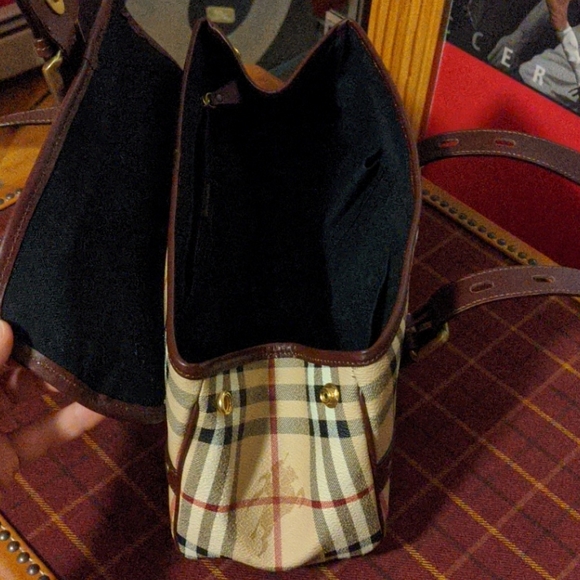 Burberry Shoulder Bag - Picture 8 of 9